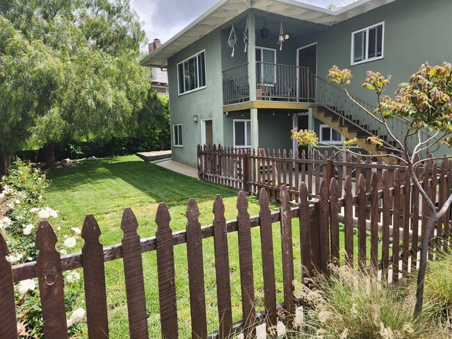 Building Photo - 320 Park Ave