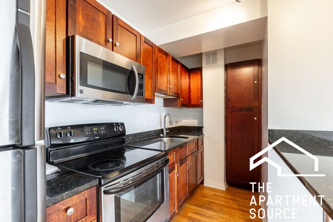Foto del edificio - 4180 N Marine Dr