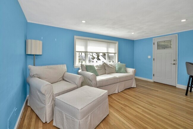 Building Photo - 38 Grassmere Rd