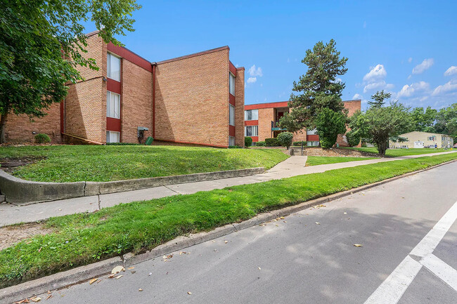 715-777 Washtenaw - Colony Apartments