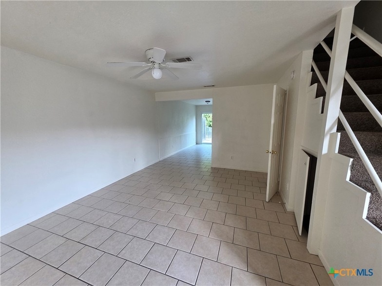 Primary Photo - 3409 Victoria Cir