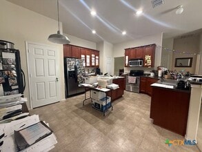 Building Photo - 2001 Hearthstone Dr