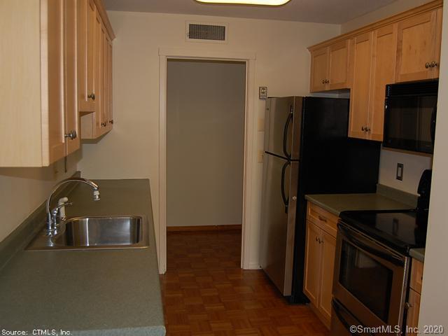 Building Photo - 27 Mallard Dr