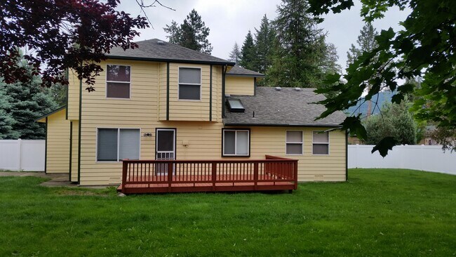 Building Photo - 9381 N Finucane Dr