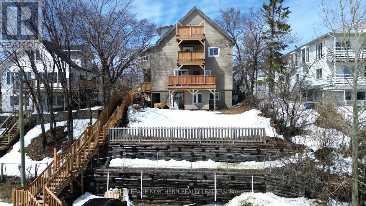 Photo du bâtiment - 177 Lakeshore Rd