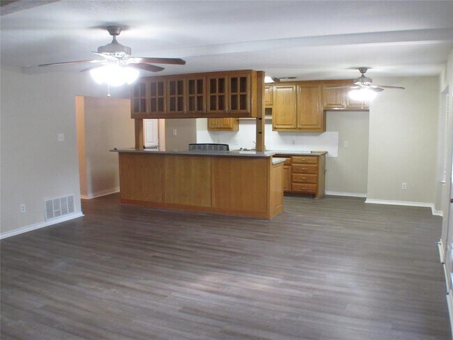 Building Photo - 4937 Jordan Park Dr