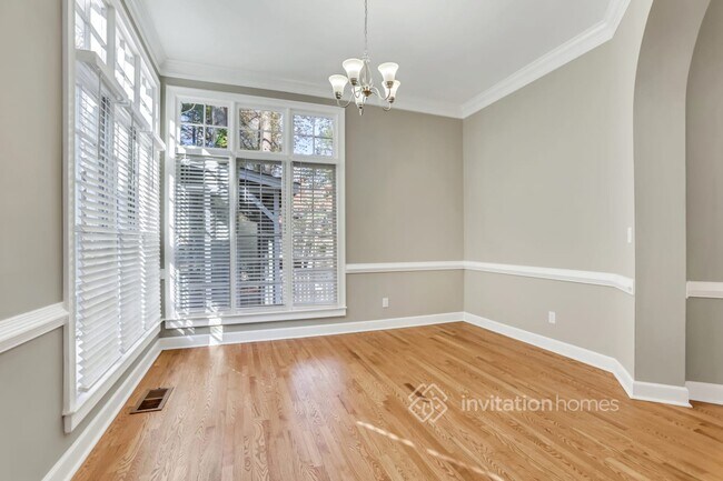 Building Photo - 560 Laurel Wood Ct