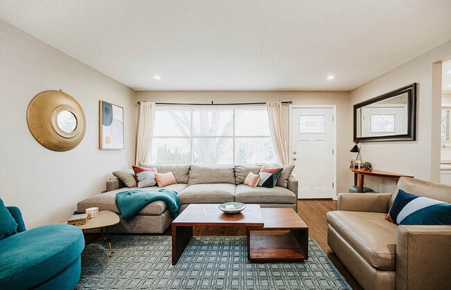 Foto del edificio - 829 N Bennett St