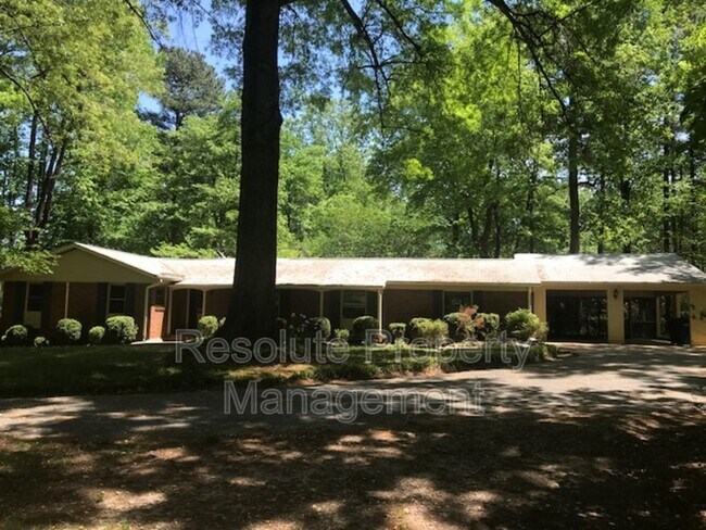 Building Photo - 6612 Pleasant Pines Dr