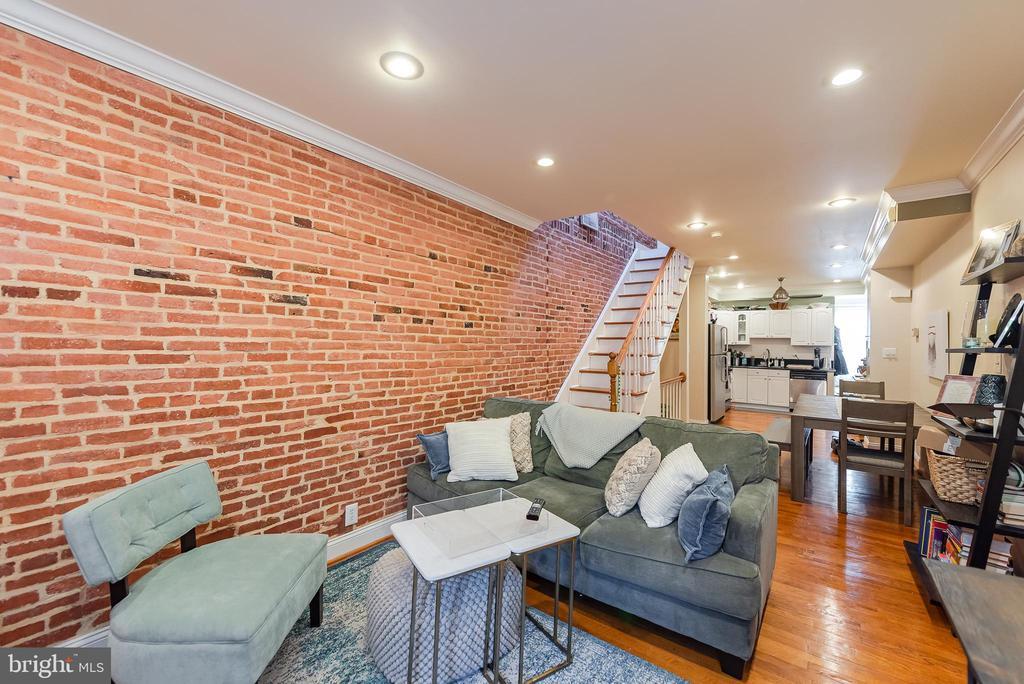 Foto principal - 927 S Kenwood Ave