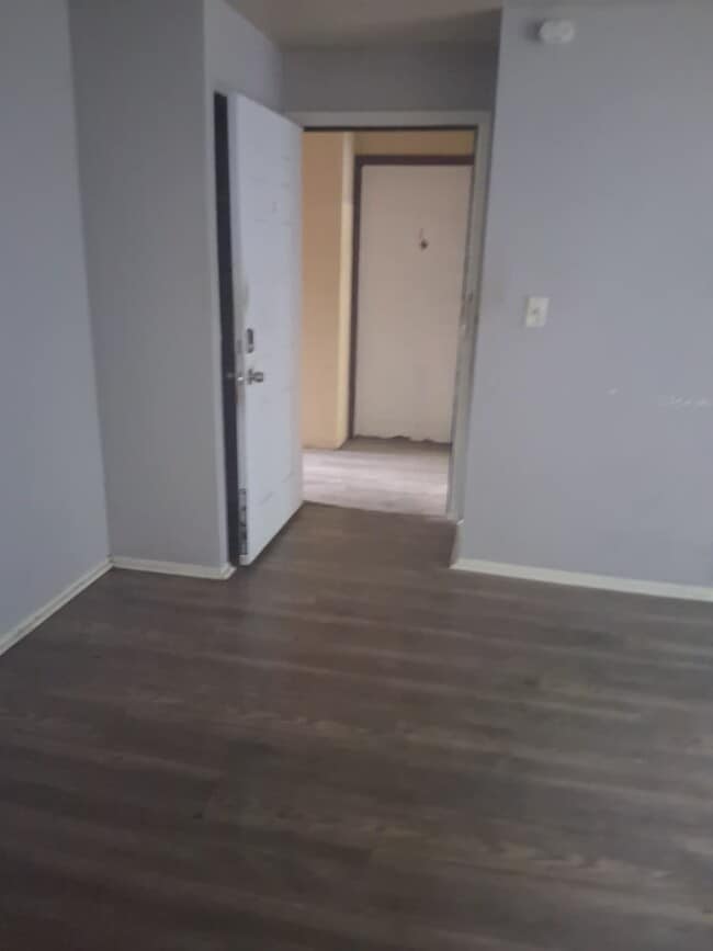 Building Photo - 16818 Grovewood Ave