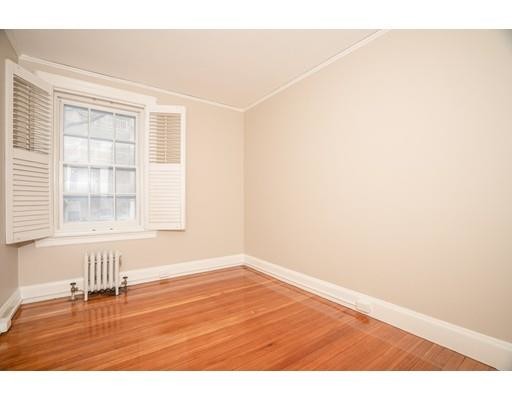 Building Photo - 112 Pinckney St