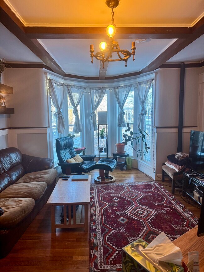 Foto del edificio - 51 N Main St