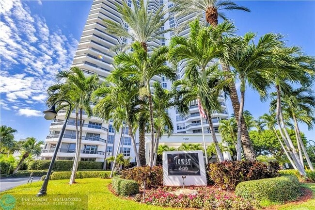 Building Photo - 3500 Mystic Pointe Dr