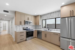 Foto del edificio - 18 6th St