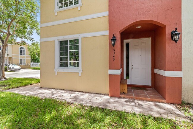 Foto del edificio - 5343 SW 40th Ave