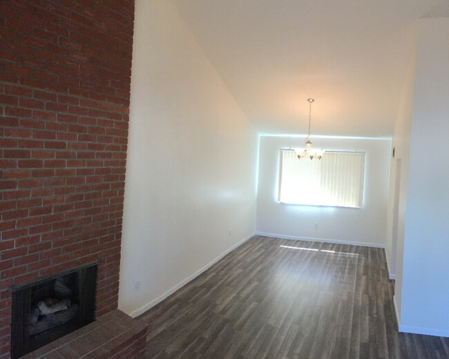 Building Photo - 1296 Aspen Way