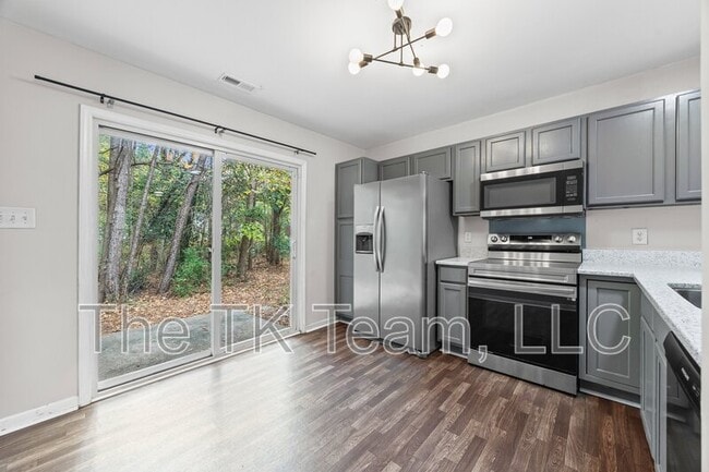 Foto del edificio - 12216 Lullingstone Rd