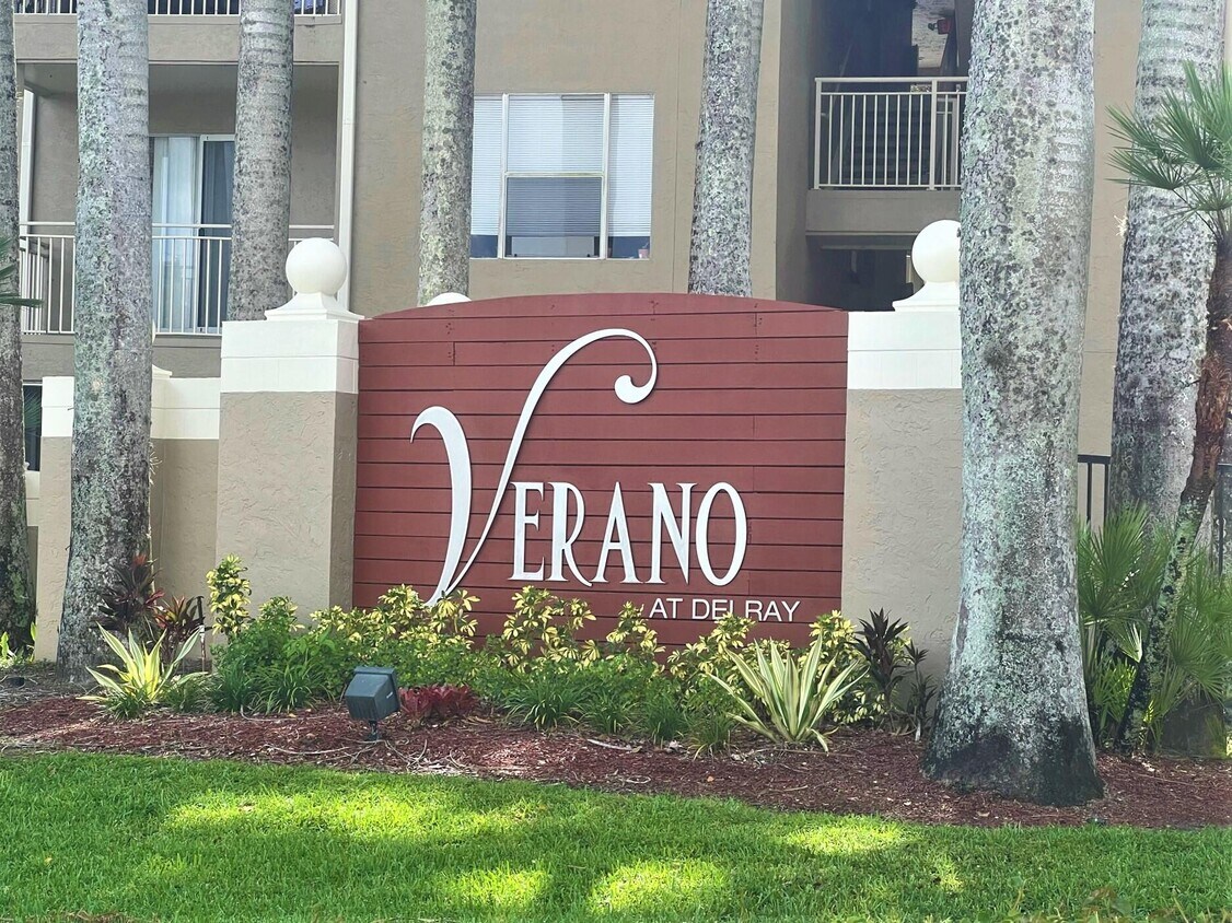Primary Photo - 1845 Palm Cove Blvd