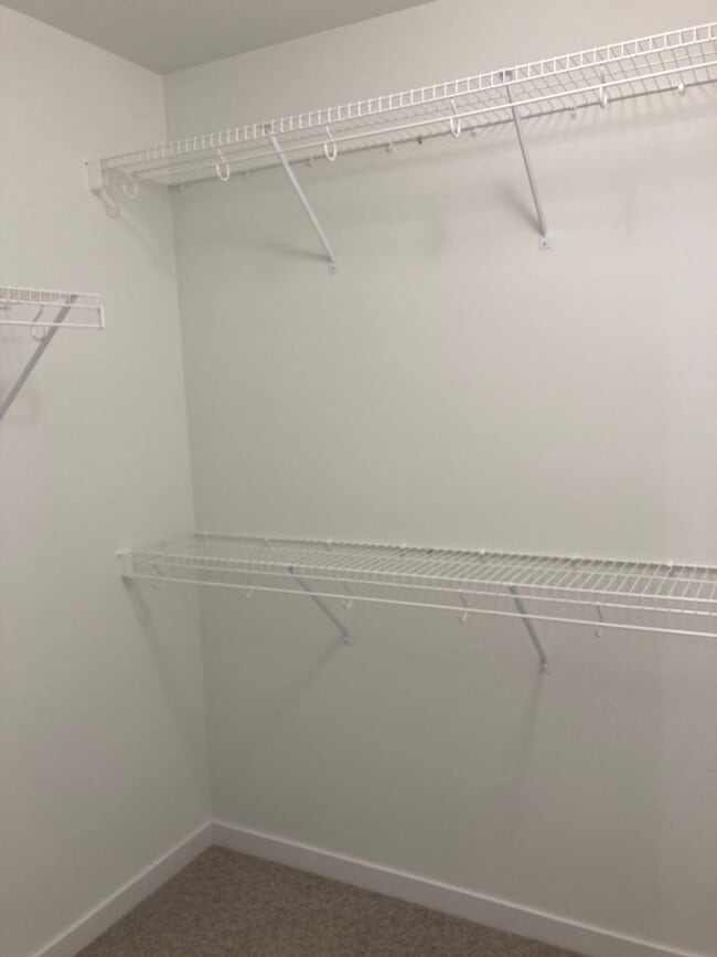 Building Photo - 304b Toronto Dr