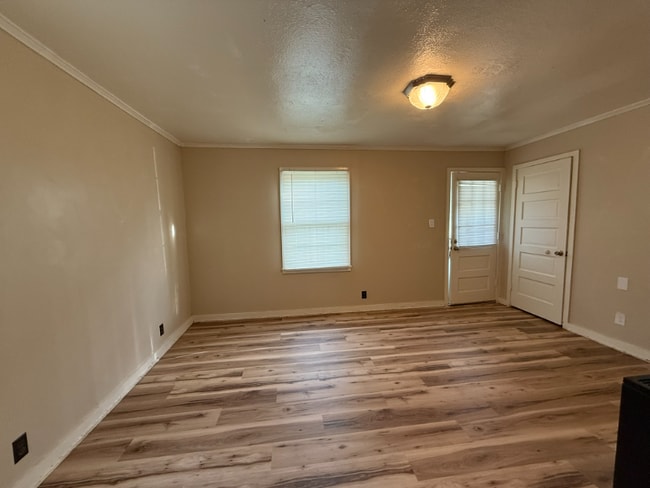 Building Photo - 4041 E Whitney Ln