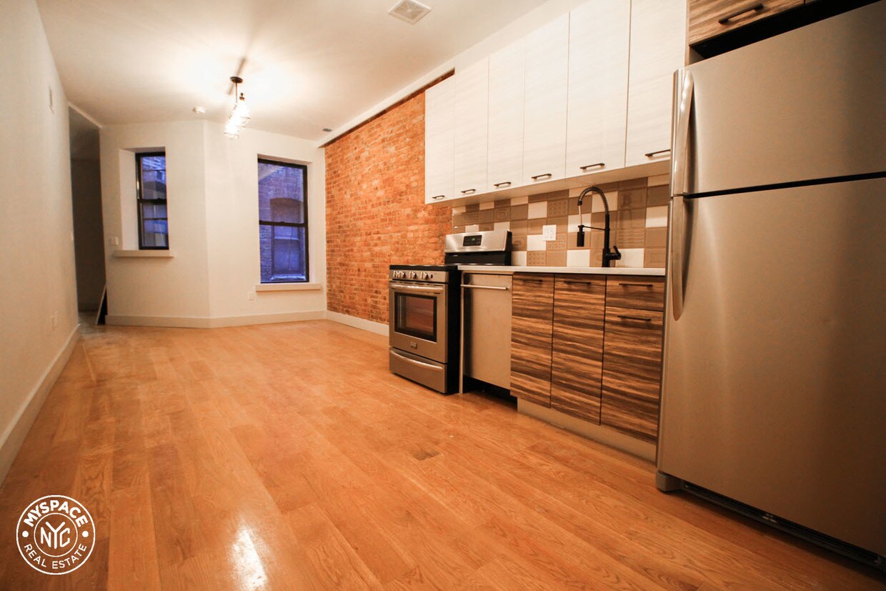 Primary Photo - 273 Halsey St
