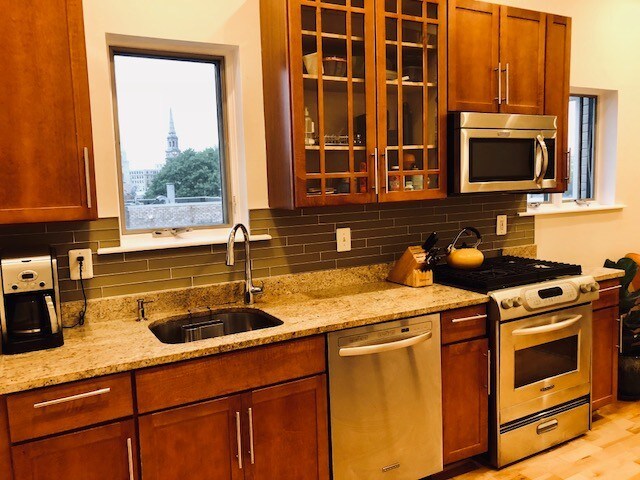 Foto del edificio - 1419 Girard St NW