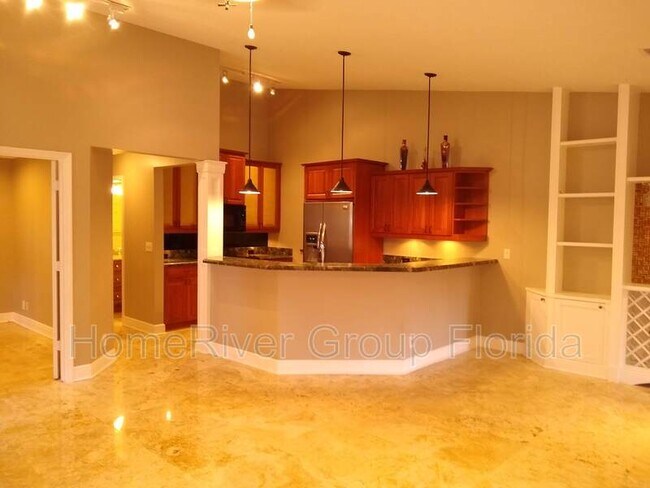 Building Photo - 2167 Discovery Cir W