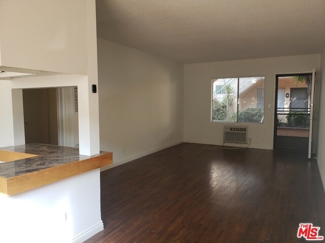 Building Photo - 11820 Chandler Blvd