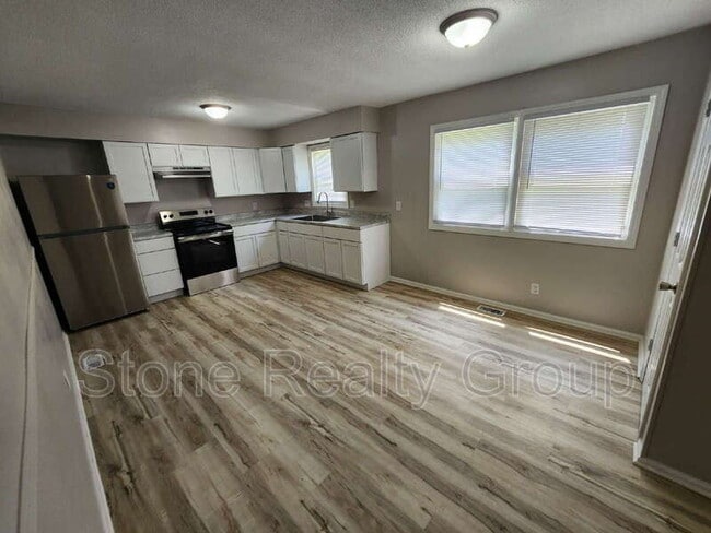 Building Photo - 1255 E Dawn Dr
