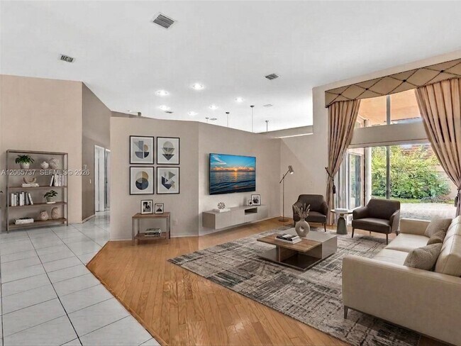 Foto del edificio - 11335 Lakeshore Dr