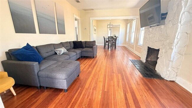 Foto del edificio - 905 Jones St