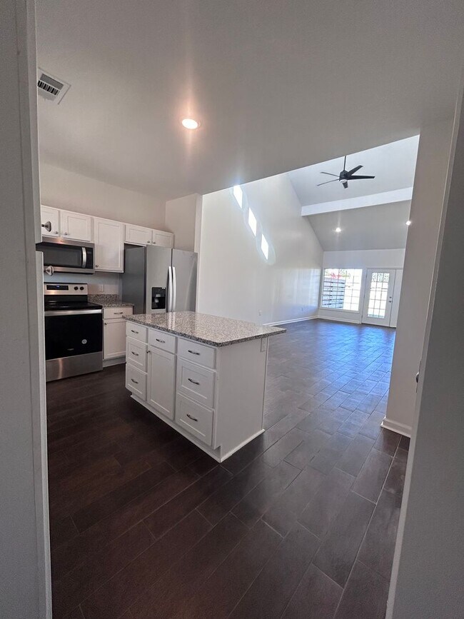 Building Photo - 4804 Antosh Cir