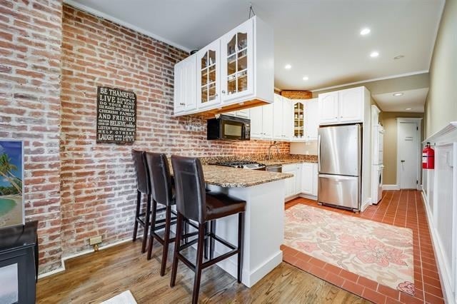 Building Photo - 68 Park Ave