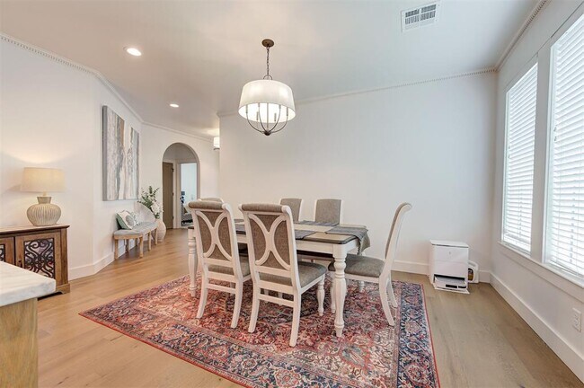 Foto del edificio - 4001 Stone Hl Ln