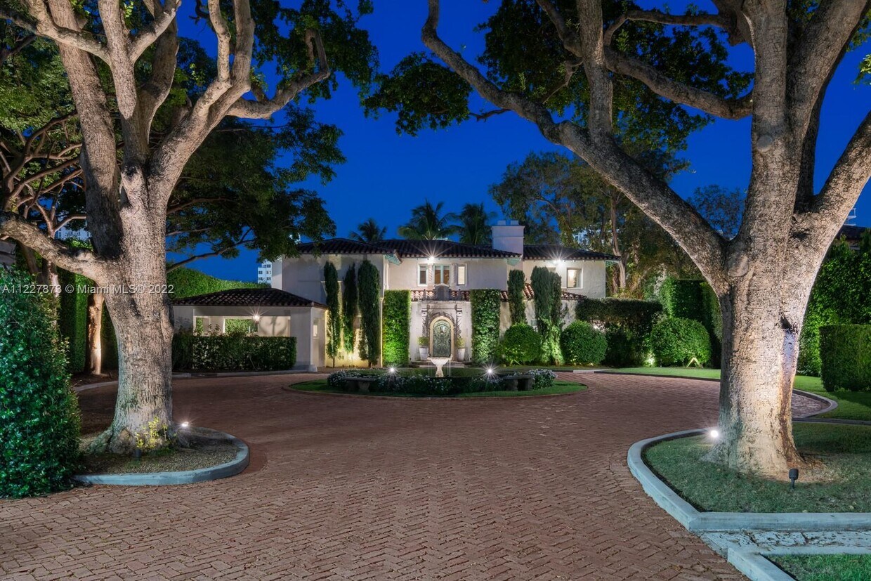Foto principal - 3681 Flamingo Dr