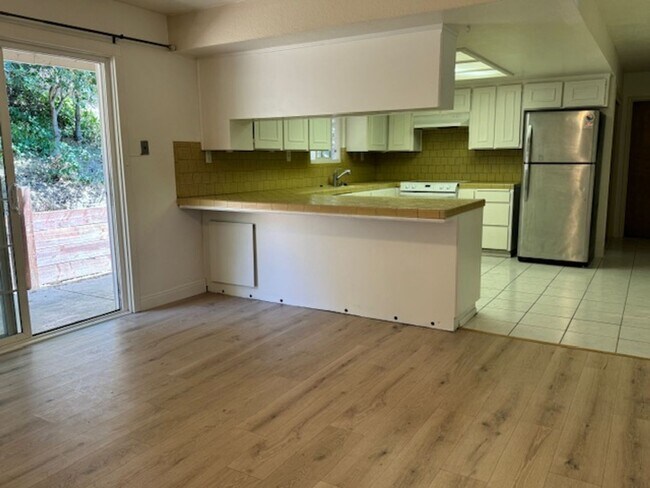 Foto del edificio - 3 Bedroom, 2 bath home with indoor laundry...