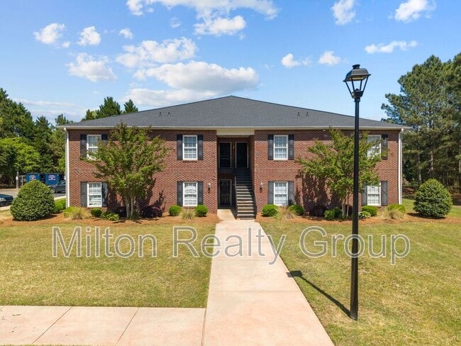 Building Photo - 74 Fantasy Ln