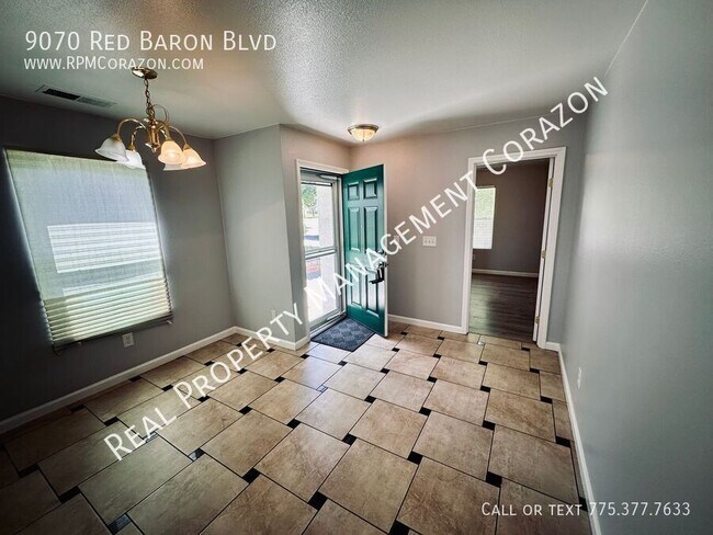 Foto del edificio - 9070 Red Baron Blvd