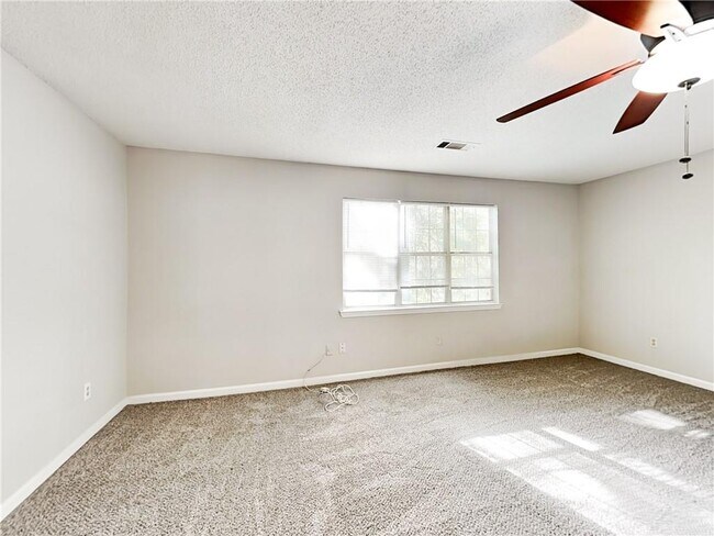 Building Photo - 3379 Port Chester Ct