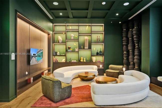 Building Photo - 11 NE 6th St