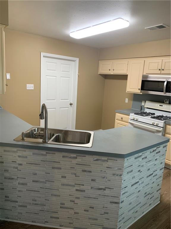 Building Photo - 5421 Remington Way