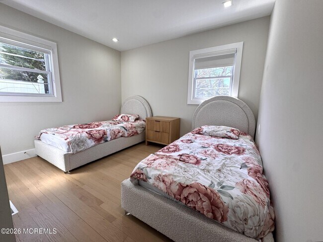 Building Photo - 70 Maryland Ave