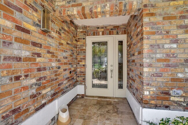 Foto del edificio - 10065 Camelback Ln