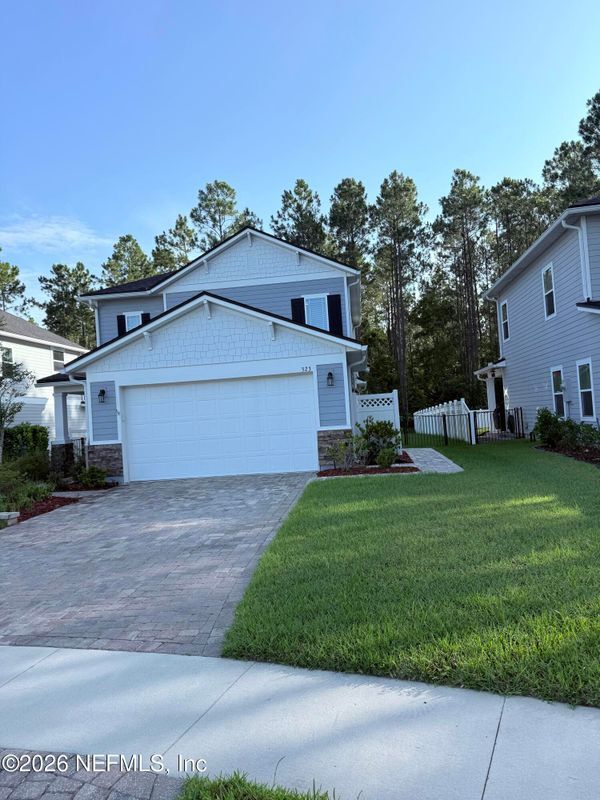 Building Photo - 323 Holly Forest Dr