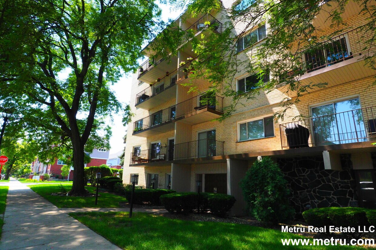 Primary Photo - 8630 Ferris Ave