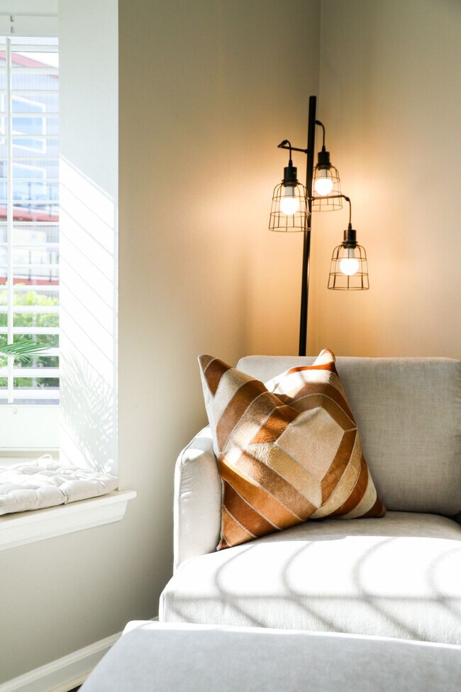 Foto del edificio - 2419 Fifth Avenue-SI FL1-ID1335164P