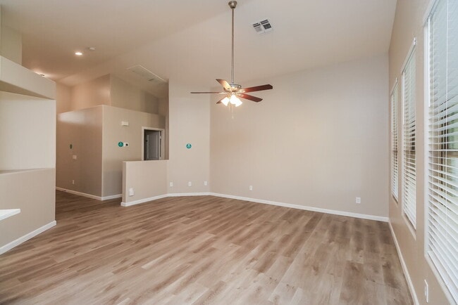 Building Photo - 10226 E Capri Ave