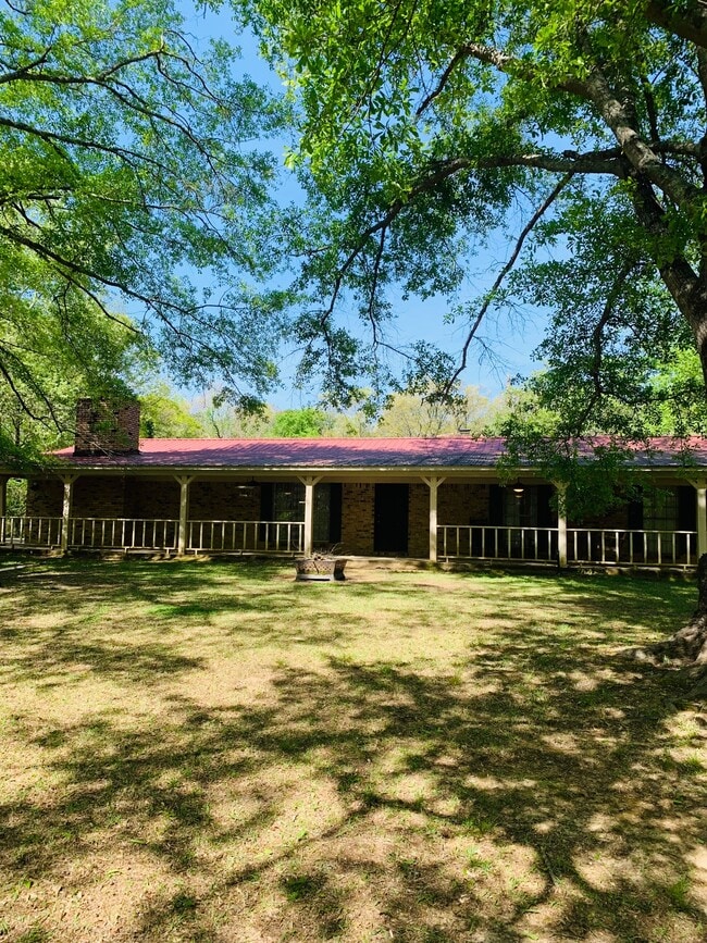 Photo - 295 CR 102 House