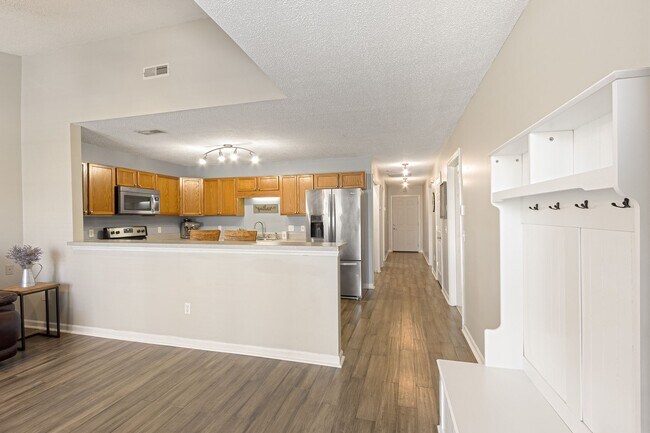 Foto del edificio - 228 Dalton Pl Wy